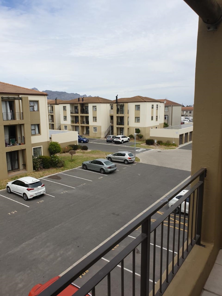 1 Bedroom Property for Sale in Strand Central Western Cape